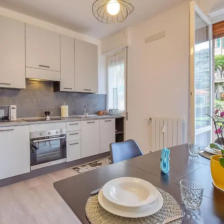 1 Bedroom In 아파트 *