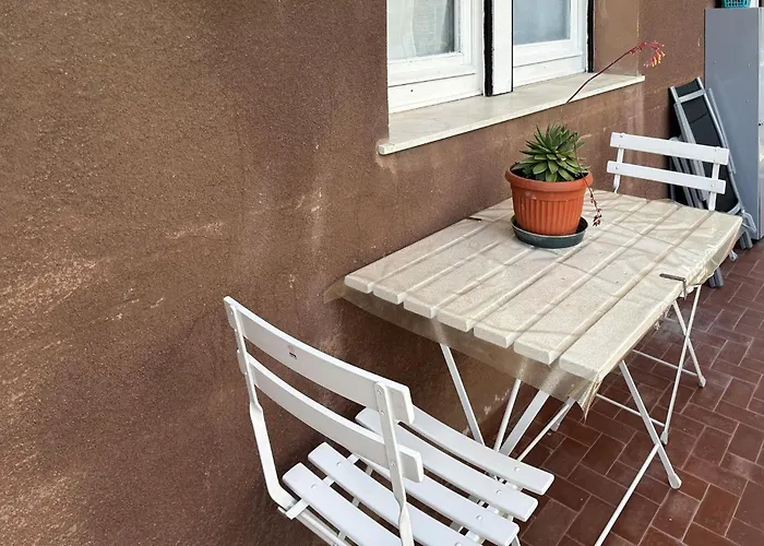 Apartment 1 Bedroom In